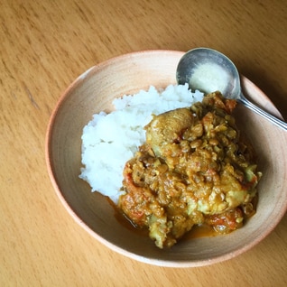 生姜たっぷり！鶏手羽元とレンズ豆のインド風カレー